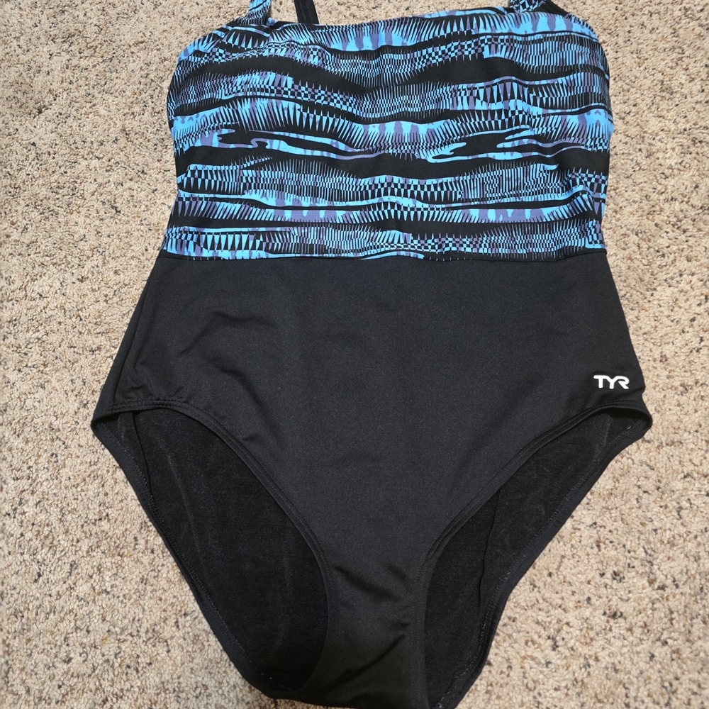 TYR Blue and Black One-Piece Swimsuit Performance Swimwear.   Excelent Condition
